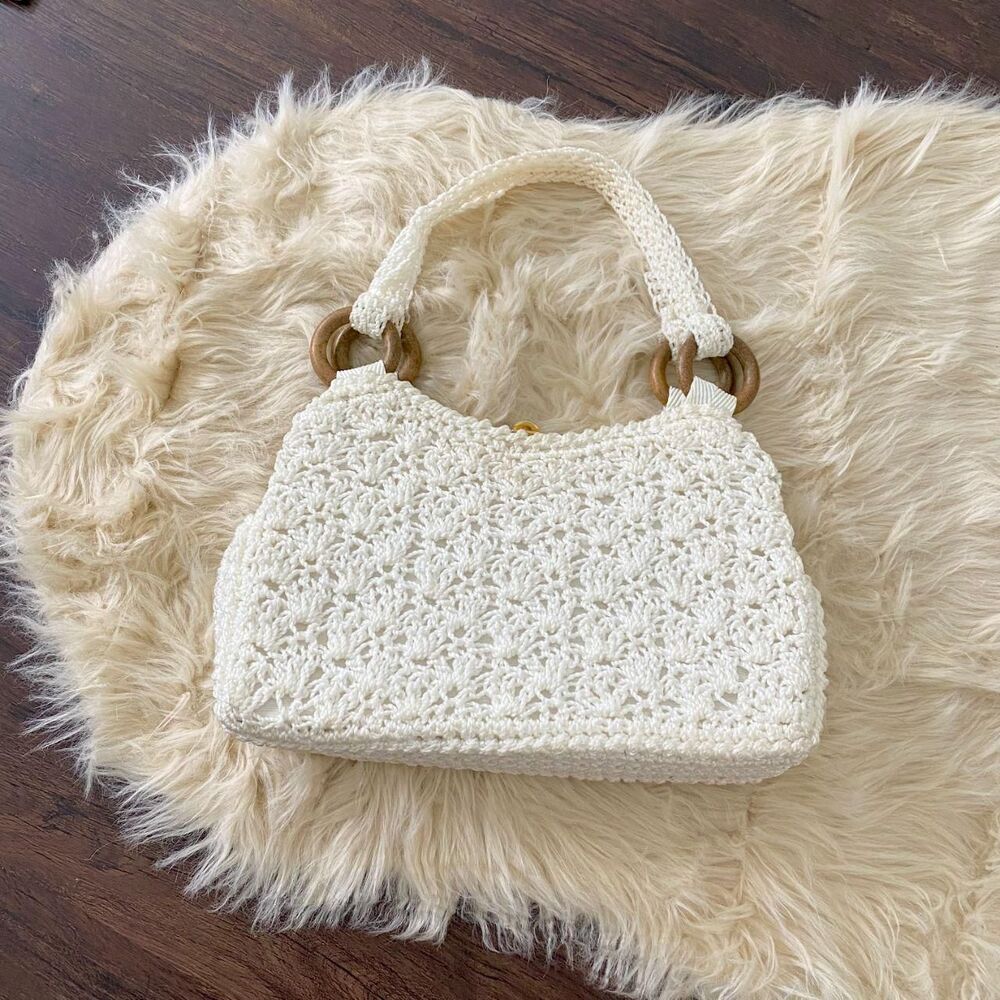 Vintage Cream White Crochet Knit Kiss Lock Top Handle Bag / Purse